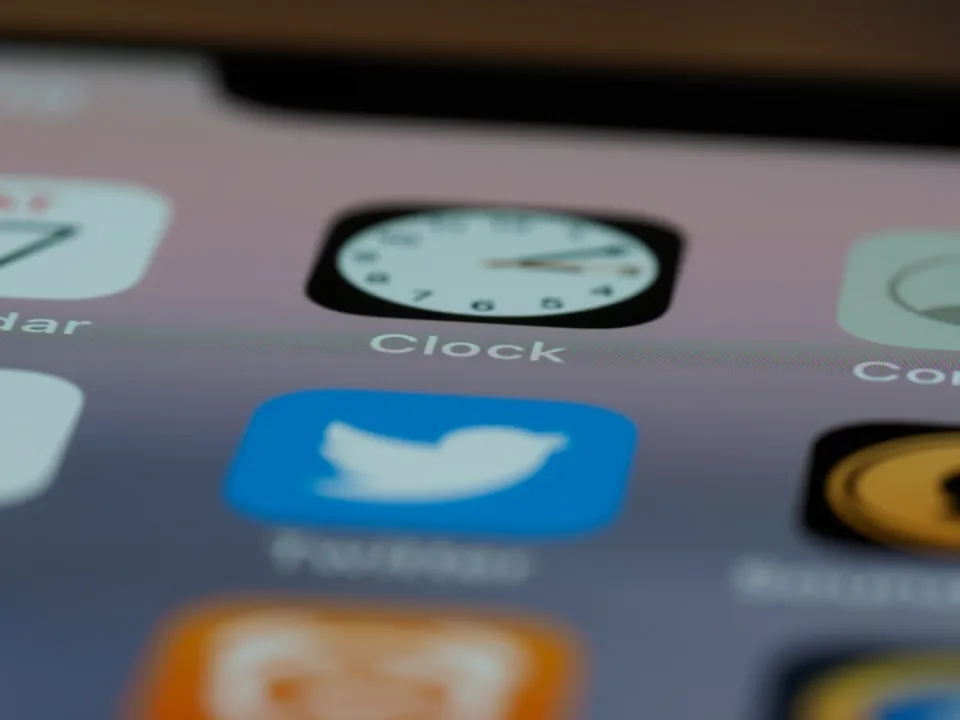 X (Twitter) Retweet Stratejileri: Etkileşimi Uçurma Rehberi
