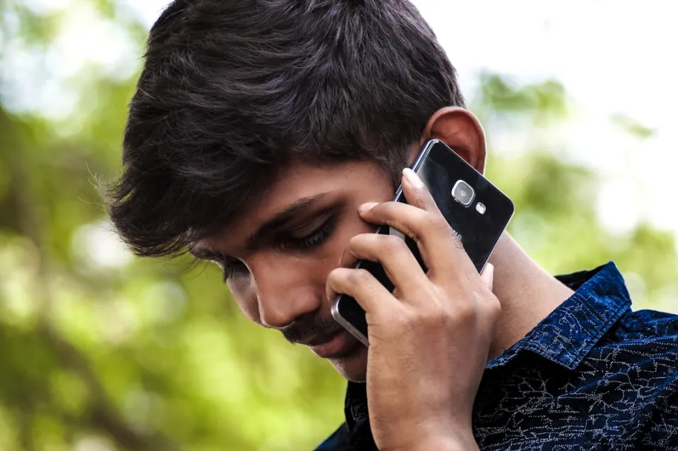 Okulda Telefon Yakalatma Cezası ve Geri Alma Kuralları | Detaylı Rehber