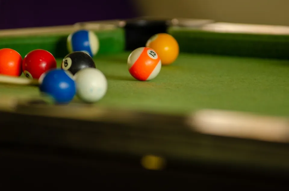 Yeni Başlayanlar İçin Detaylı 8 Top Bilardo Kuralları Rehberi