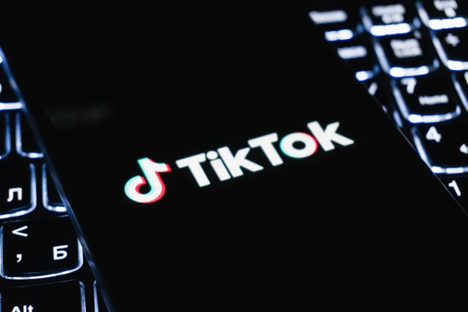 TikTok İçerik Üretimi: Başarı Sırları ve Topluluk Kuralları