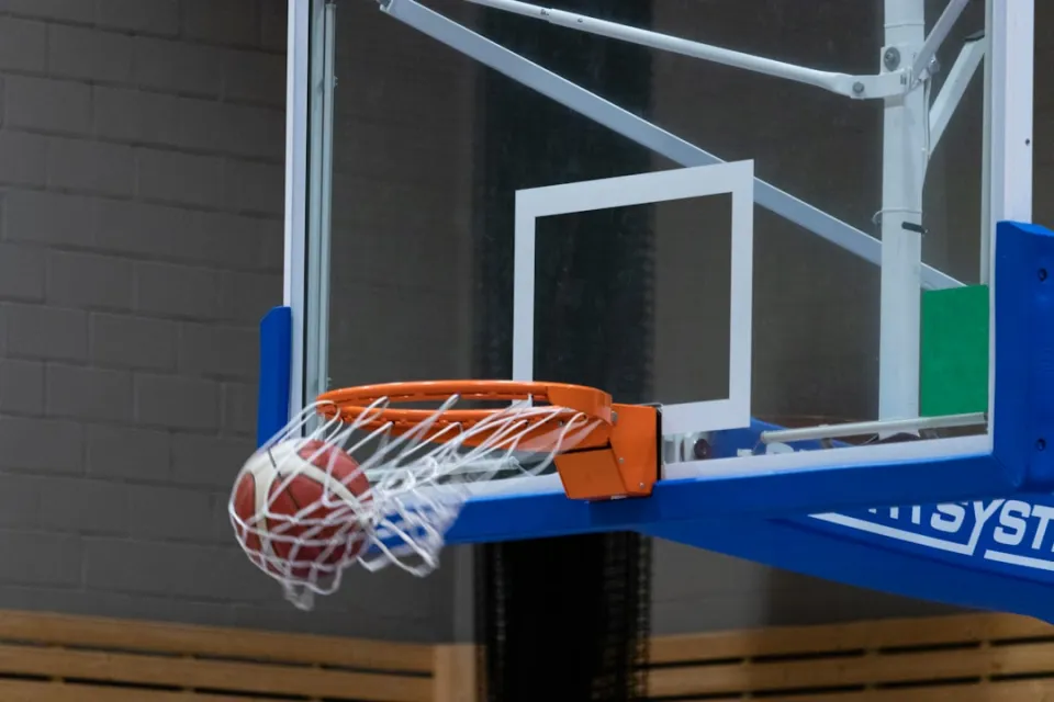 Basketbol Kuralları: Saha Ölçüleri, Süreler ve Temel Oyun Bilgisi