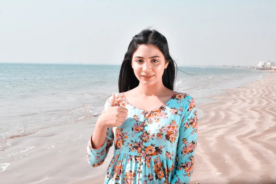 TikTok Canlı Yayın: Açma, Jeton Kazanma & Ban Kuralları 2024