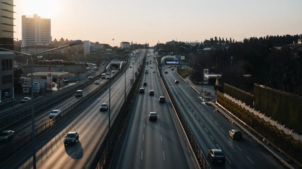 Yurtdışı Ehliyeti Türkiye'de Geçerli mi? Tüm Kurallar (2024)