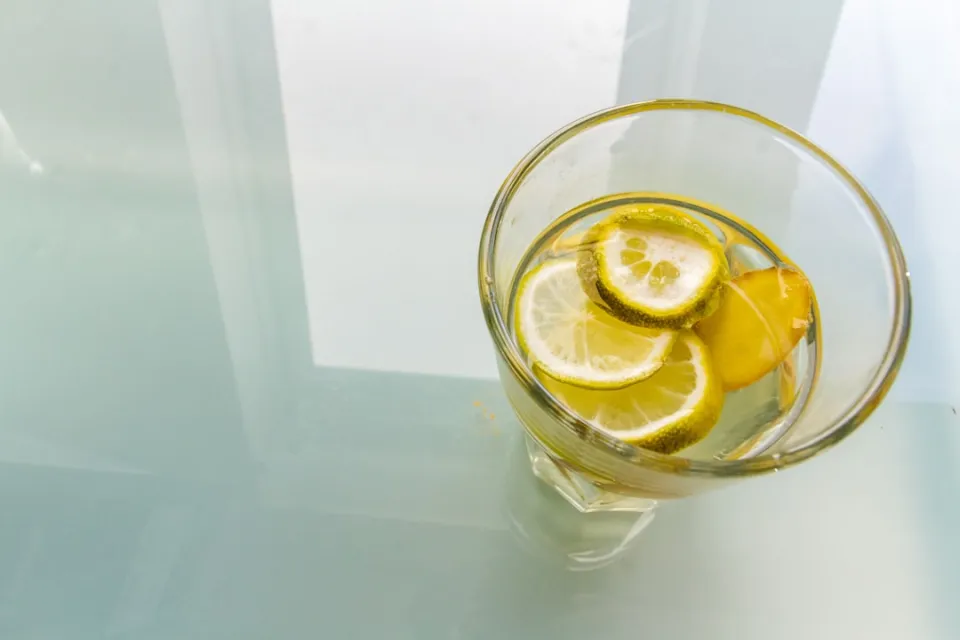 Sirkeli Limonlu Su ve Zayıflama Efsanesi: Gerçekler Burada!