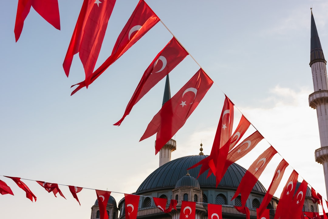 Doğru Yazım Rehberi: Vazgeçmek, Başvurmak, Öngörmek Birleşik Fiilleri